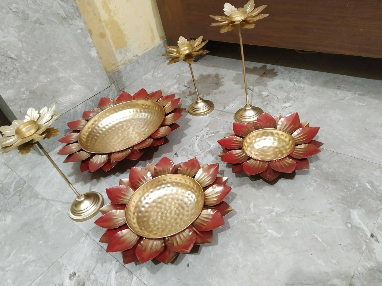 Pink urli and lotus stand combo for Floating Flower/Candle Festive Decor Set of 6 piece Urli size 17 14 12" Stand 14 12 10" Diwali/Christmas