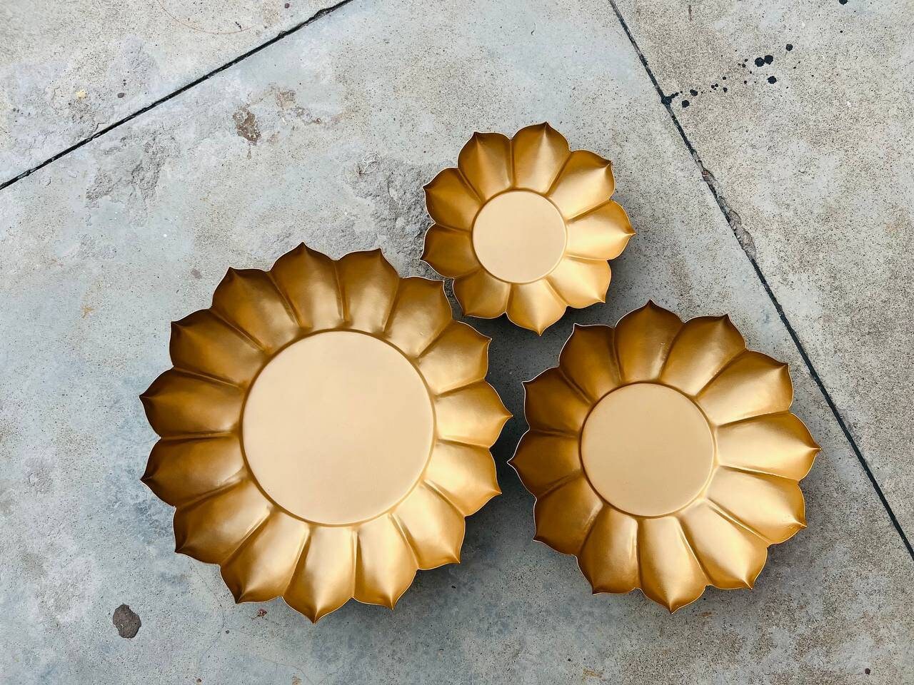 Iron Lotus with lotus cutting design/Urli bowl/Janmashtami/Ganpati festival/CHRISTMAS GIFT diwali/wedding Decor-3 pc set-14.5,12,9"