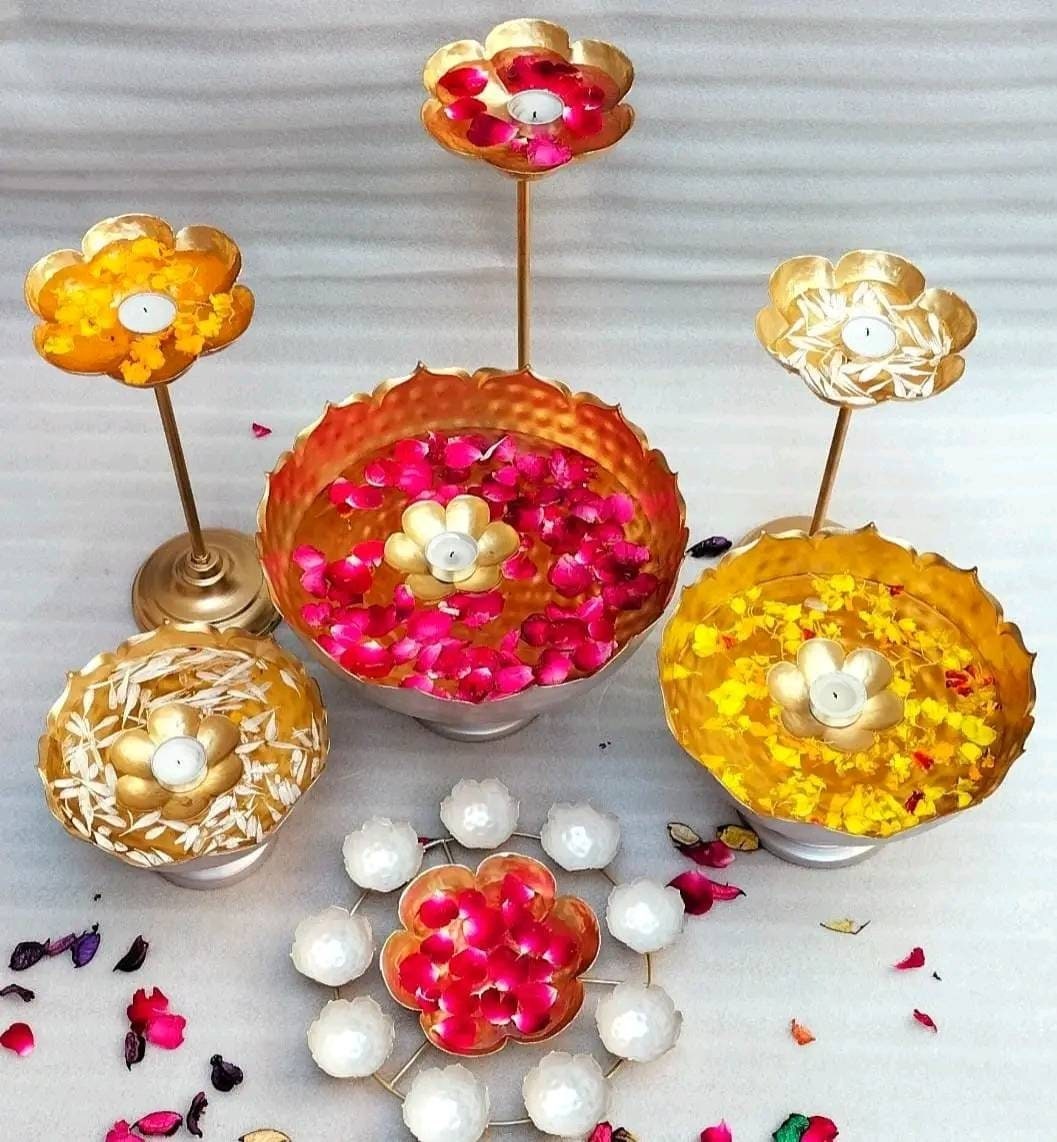 Iron Taj urli set with bowl/Urli Bowl |Candle Holder| Votive| RANGOLI| Lotus urli Bowl| Event/wedding/Diwali/Christmas decoration -10 pc set