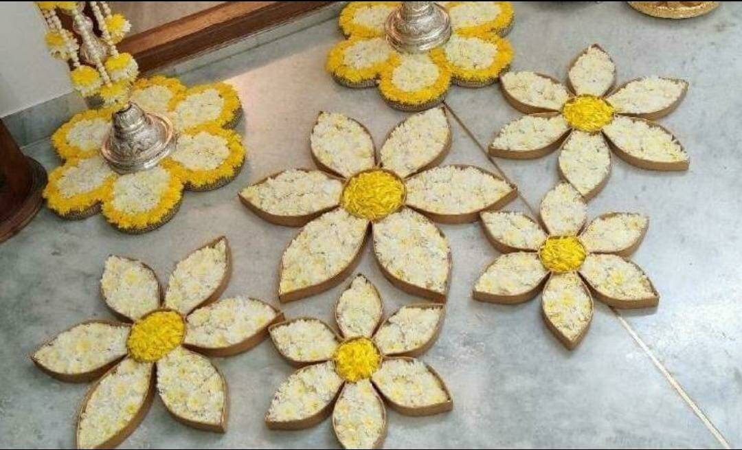 Iron FLOWER Urli | Candle holder| Festival |CHRISTMAS GIFT |Diwali |wedding Decor 3 Pieces SET:14/12/10