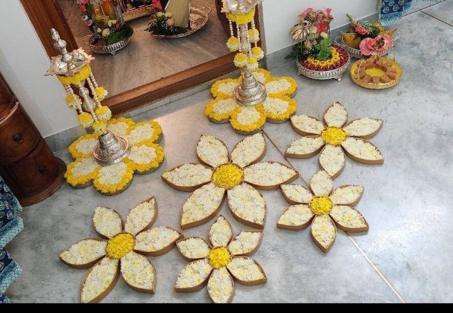 Iron FLOWER Urli | Candle holder| Festival |CHRISTMAS GIFT |Diwali |wedding Decor 3 Pieces SET:14/12/10