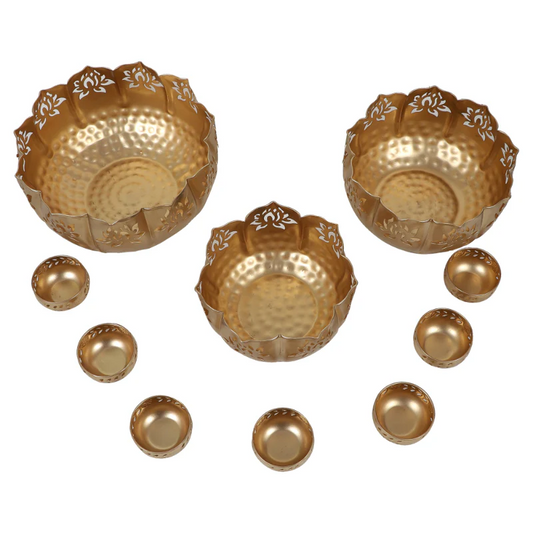 Iron Lotus Urli/Pot -Floating Flower/Candle Festive/Diwali/Wedding Decor Set of 13 Pieces: 14/12/10 with Stand,7 Votives/Bowl of 3.5 inch Festival/Wedding/Christmas Decoration, Golden