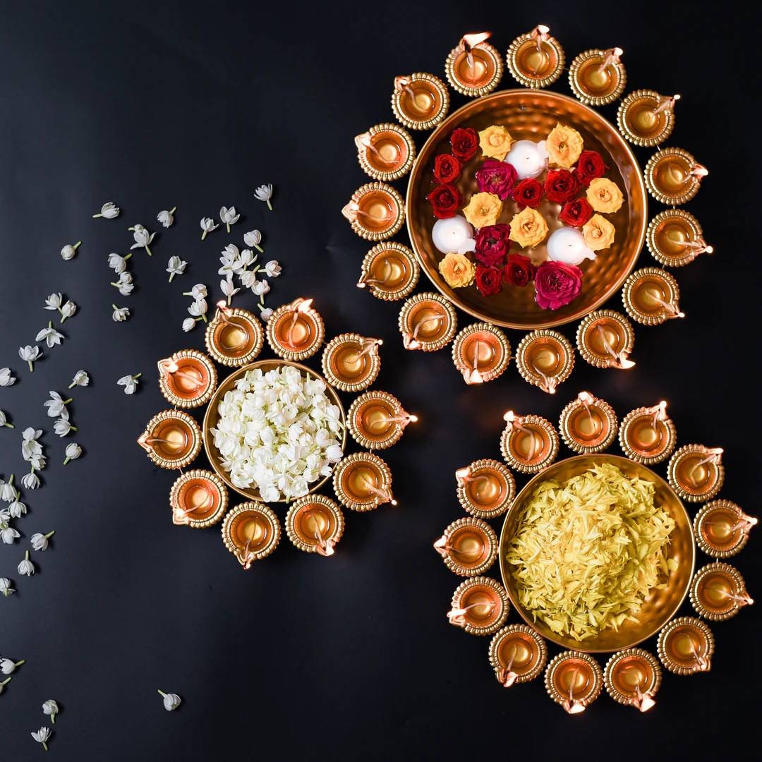 Set of 3 diya Urli with diya set/Urli with stand/Urli with bowl/Uruli set/tea light holder/candle holder/CHRISTMAS GIFT diwali/wedding Decor