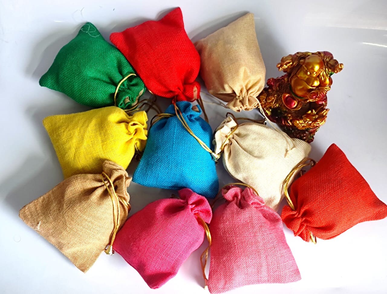 Lot of 100 Indian handmade women jute  Potli bags/purse/drawstring bags/party/mehendi/wedding handbags favours/giveaways/Return gift