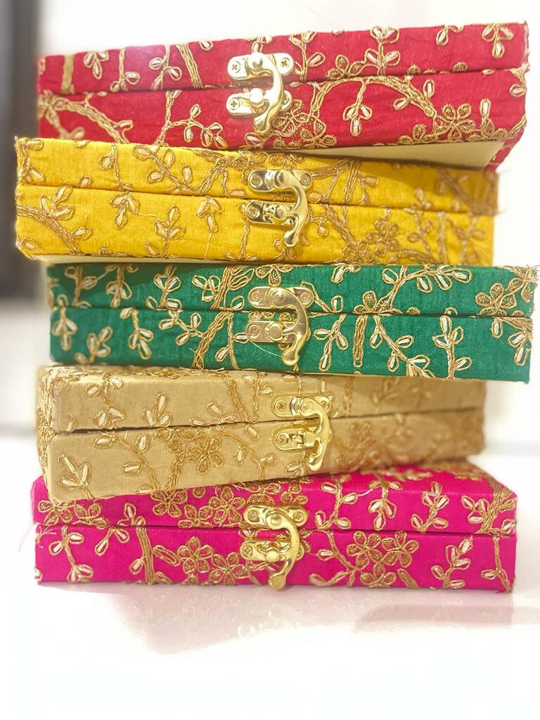 Wholesale Embroidery Cashbox, Traditional Decorative Cash Box, Shagun, Jewelry Box, Wedding cash box, Christmas gifts, Indian Gift Box, Return Gift, Diwali Gift Box