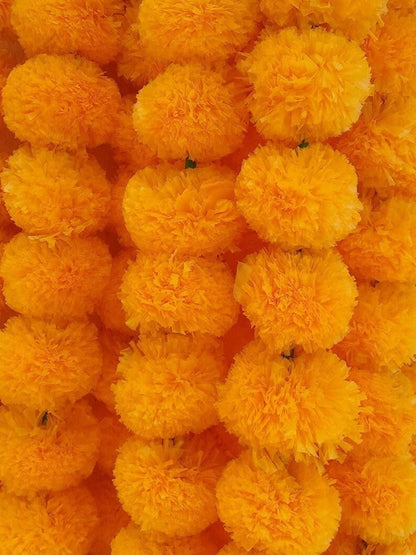 Marigold hanging/marigold flower garland with bells/marigold strings Bell tassels Toran/valence ganpati decoration/backdrops flower toran