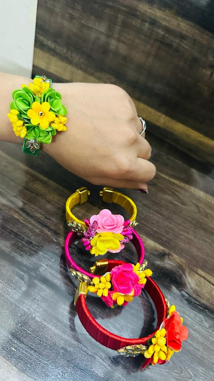 100 pcs flower bangles Women Bracelet/Sangeet Mehndi Indian Wedding bangles Mehendi/Wedding favours/give Away Bridal/Bridesmaid/Haldi/Gift