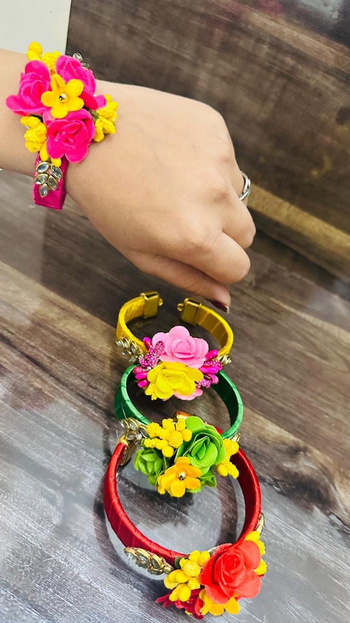 100 pcs flower bangles Women Bracelet/Sangeet Mehndi Indian Wedding bangles Mehendi/Wedding favours/give Away Bridal/Bridesmaid/Haldi/Gift