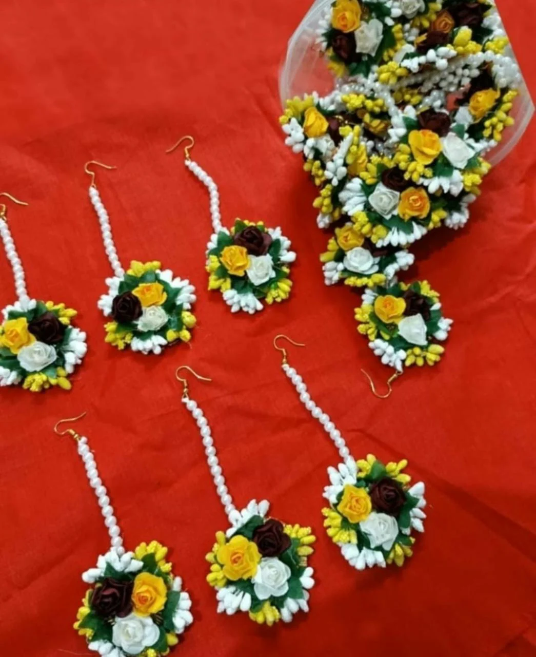 Wedding gift Bridal, Bridesmaid Multicolor Maang Tika Hand Made Artificial Flower Maang Tikka forehead jewel Haldi,Mehndi,Sangeet Night